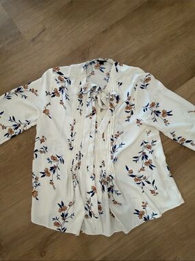 Ann Taylor Cream Floral Tie-Neck Blouse with Navy and Tan Accents